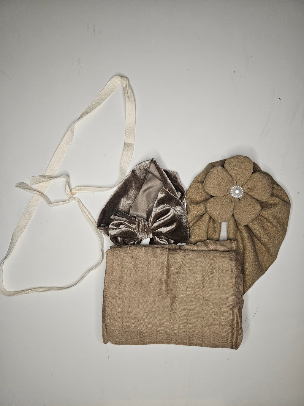 Newborn Gift Box — 3-Piece Set |